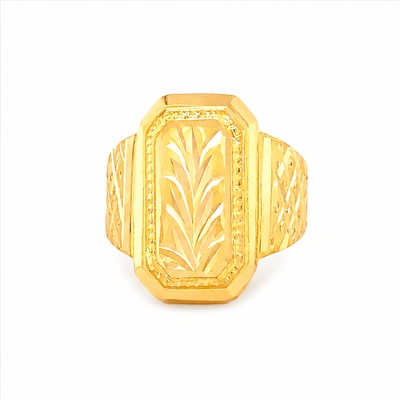 The GGR050311186 Gold Gents Ring