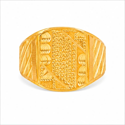 The GGR050311939 Gold Gents Ring