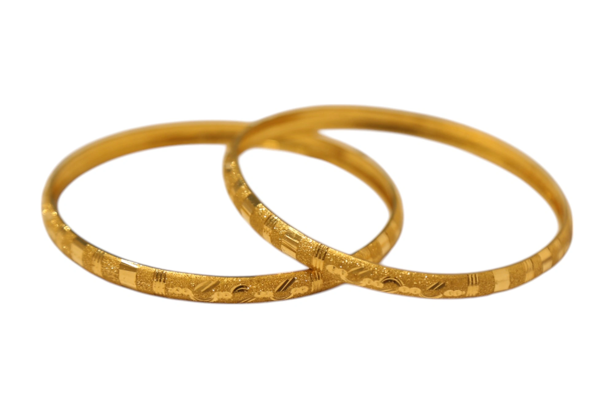 The GBG025614550 Gold Bangle