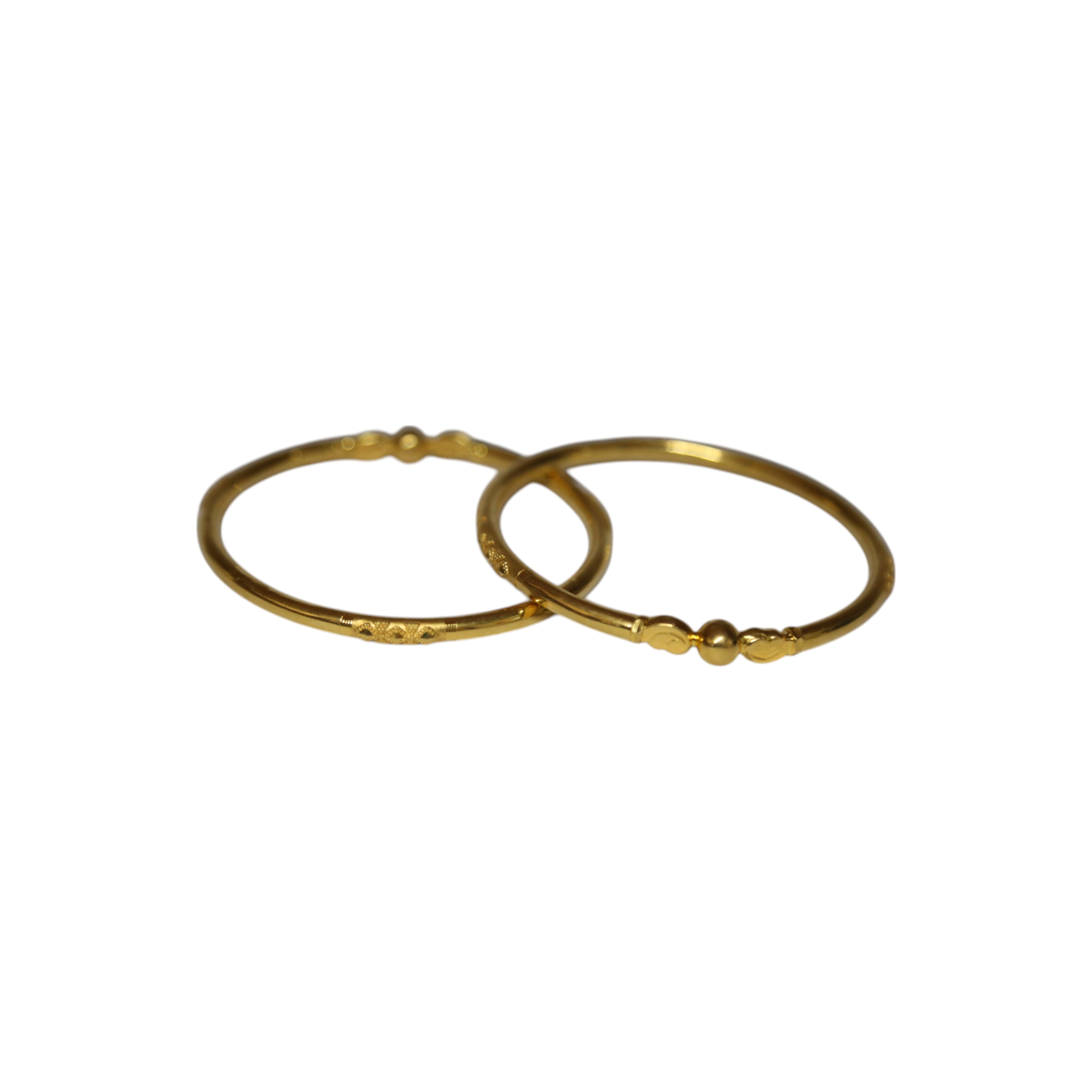 The GBG026511210 Gold Bangle