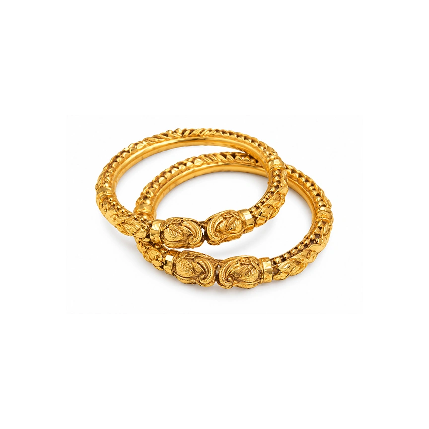 The GBG08380223 Gold Bangle