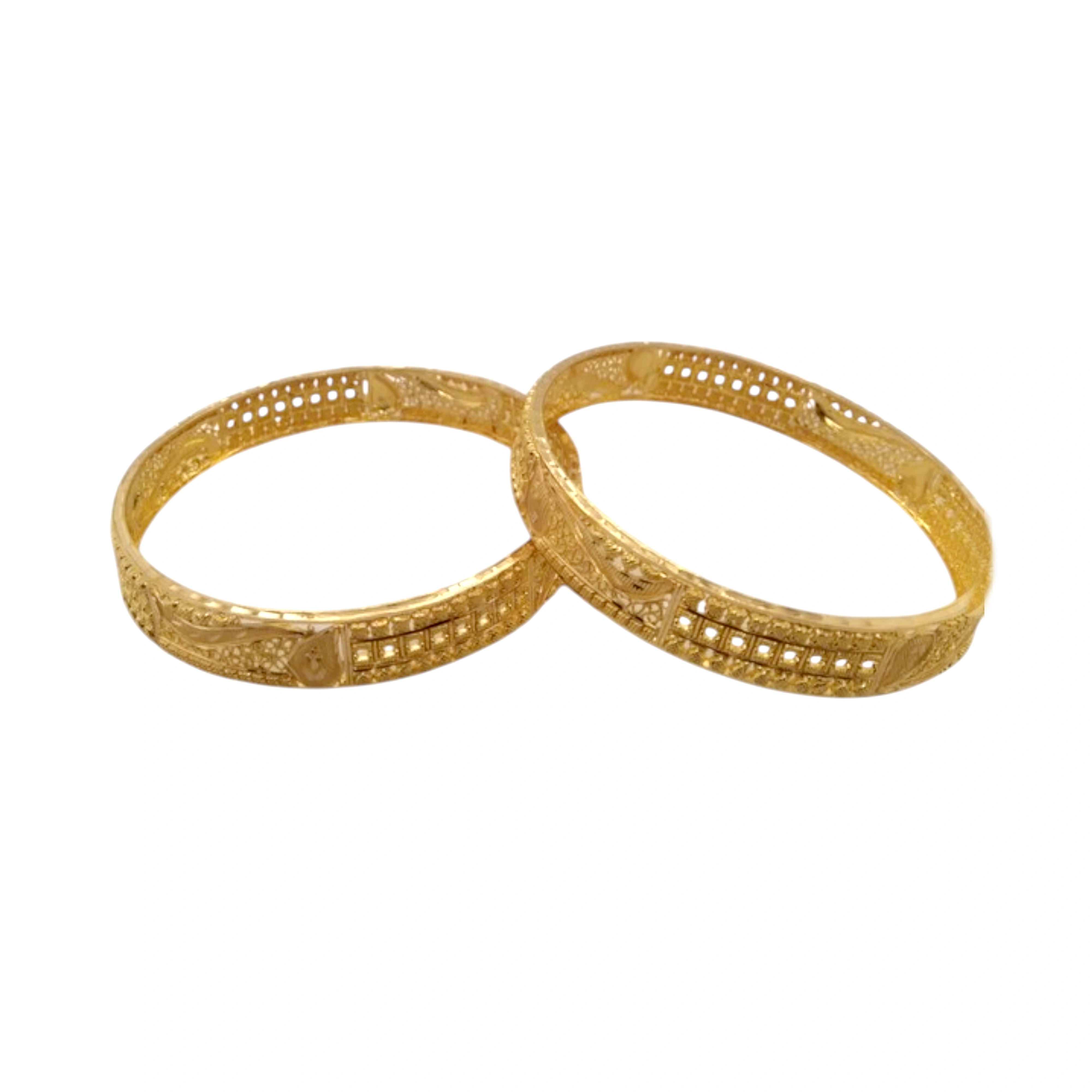 The GBG084410137 Gold Bangle