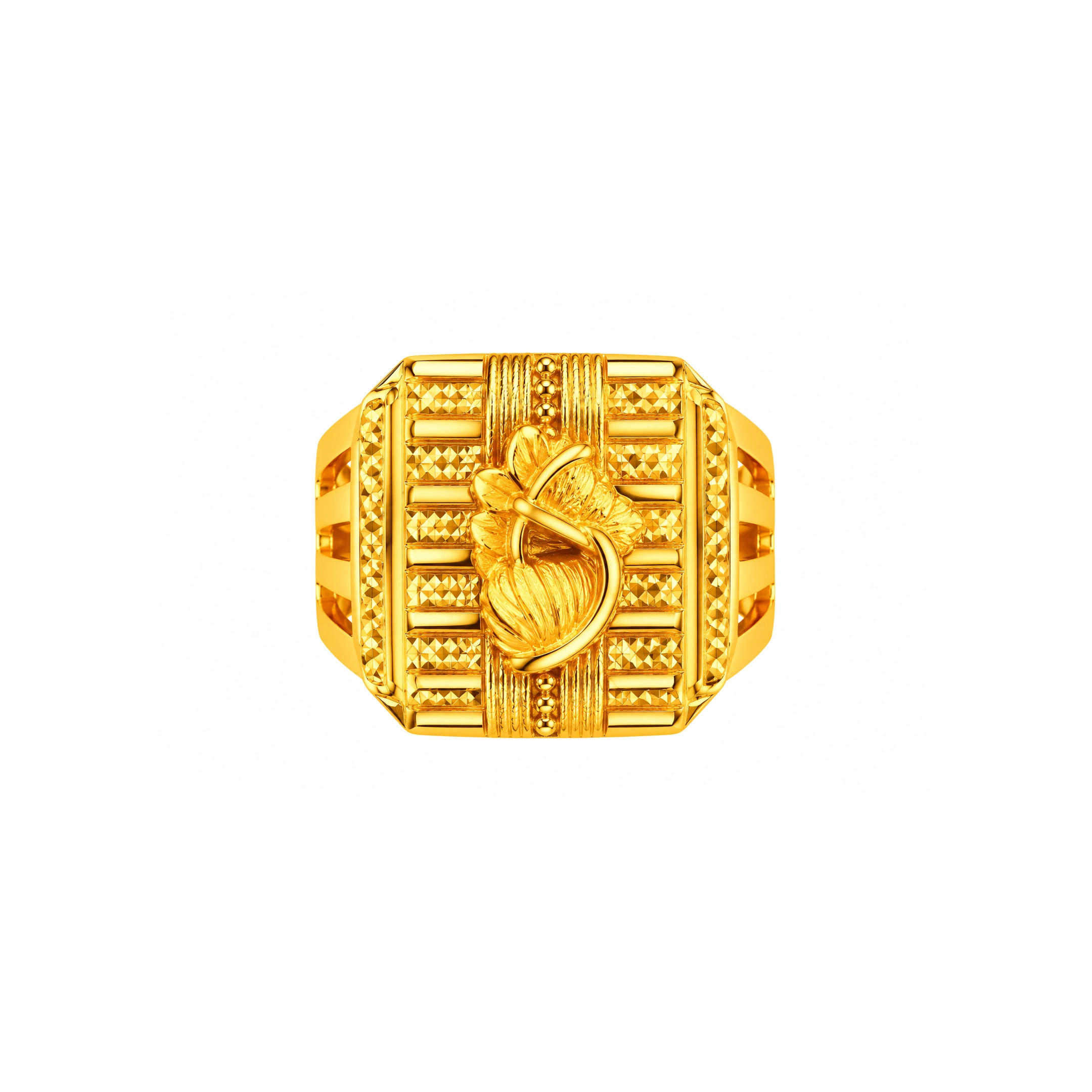 The GGR020212600 Gold Gents Ring