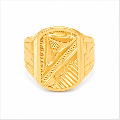 The GGR050310151 Gold Gents Ring