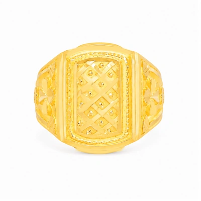 The GGR050311126 Gold Gents Ring