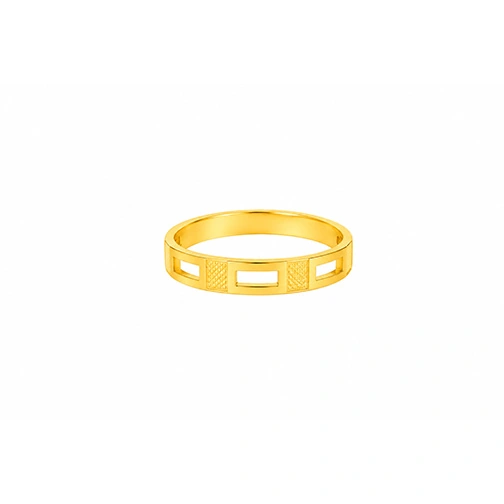 The GLR025413121 Gold Ladies Ring