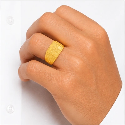 The GGR003211125 Gold Gents Ring