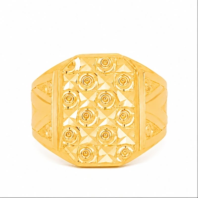 The GGR050310538 Gold Gents Ring