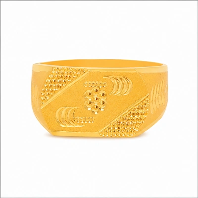 The Mackenzie Gold Gents Ring