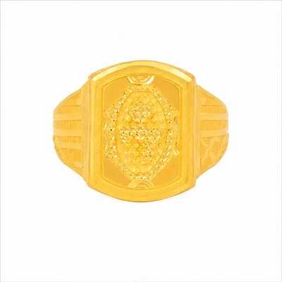 The GGR050311729 Gold Gents Ring