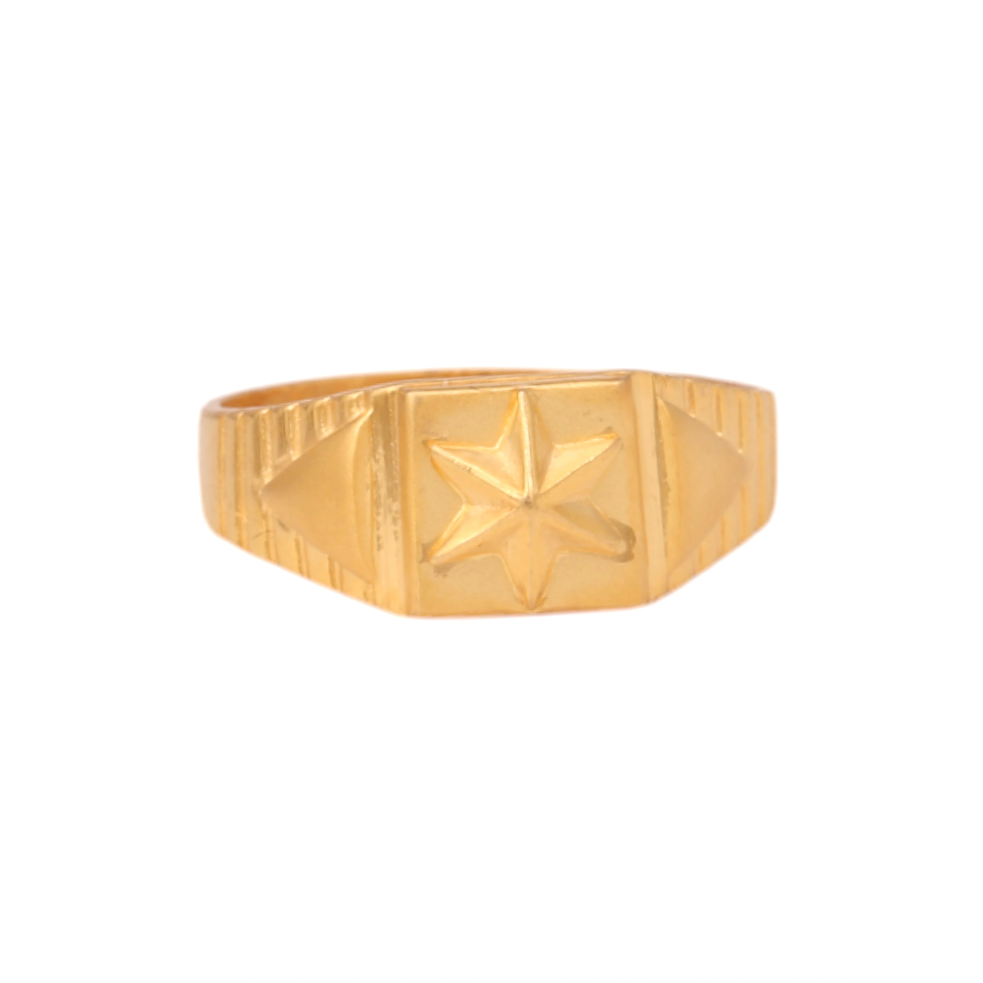 The GGR025413821 Gold Gents Ring