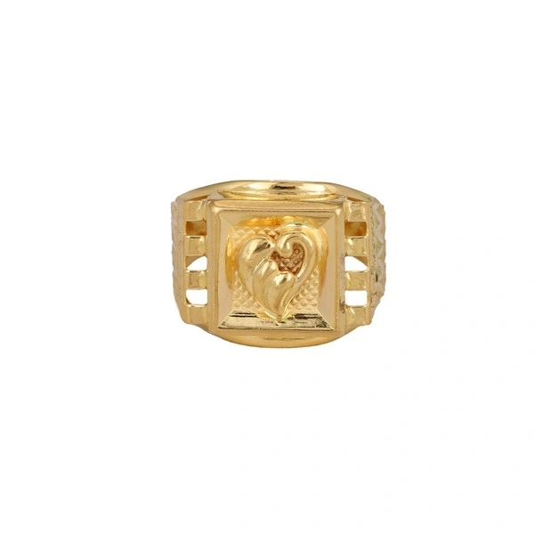 The GGR020213757 Gold Gents Ring