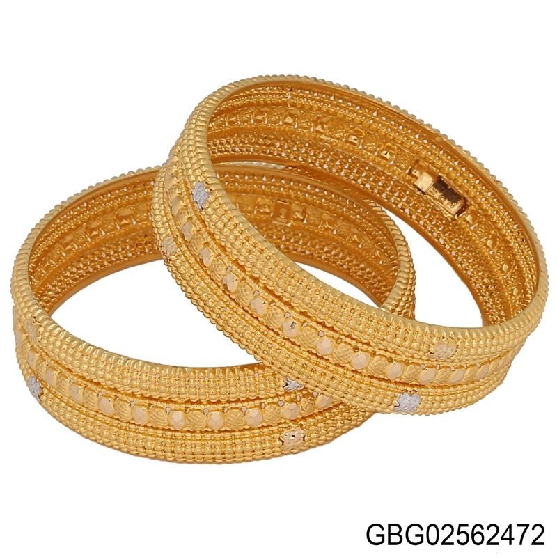 The GBG025615958 Gold Bangle
