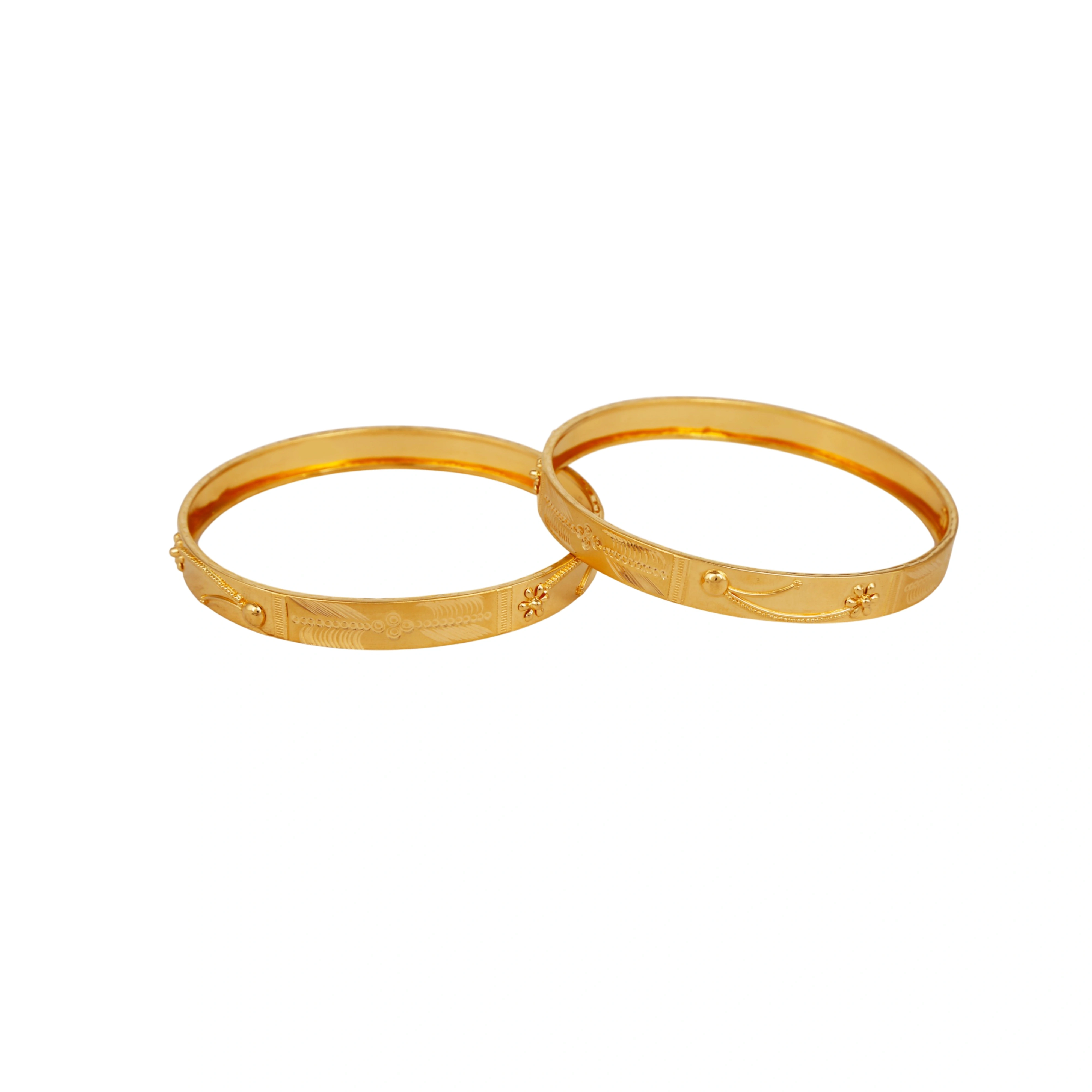 The GBG007410199 22KT Gold Bangle