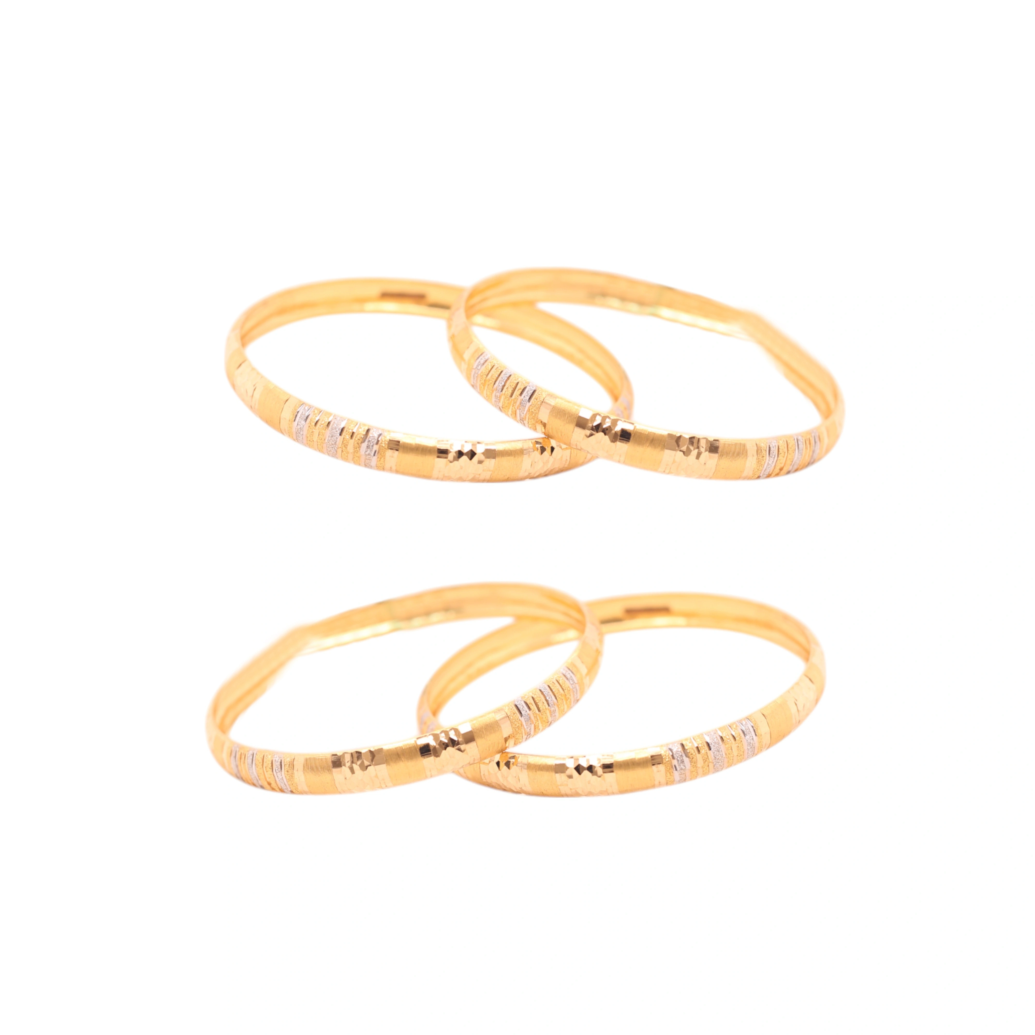 The GBG007410090 Gold Bangle