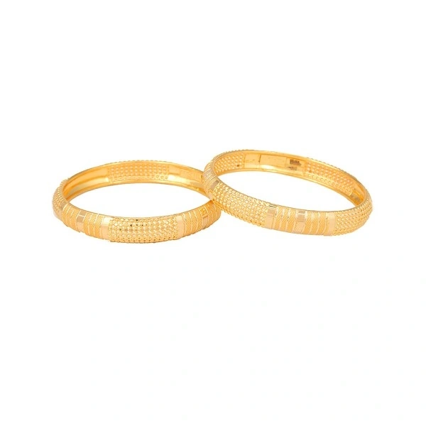 The GBG021516774 Gold Bangle